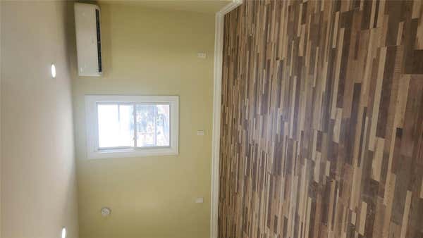 2 beds, 1 bath, 2,400 sqft, $2,700, Unit 3