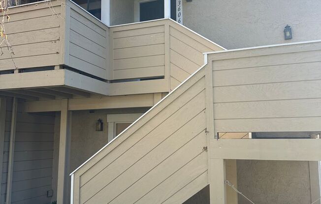 Beautiful & Large 2bd/ 2ba Condo