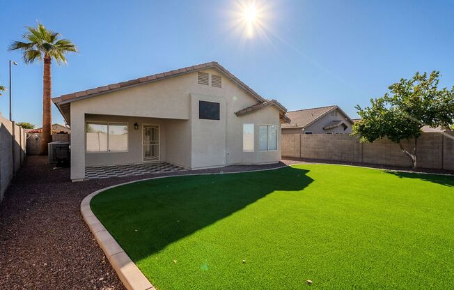 YEAR END MOVE IN SPECIAL!  Beautifully Remodeled 4 Bed 2 Bath in a Prime Peoria Location