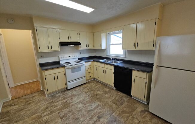 Renovated Mableton 3 Bedroom 2 Bath Home for Rent now