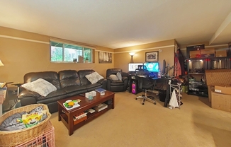 33 WESTGATE RD