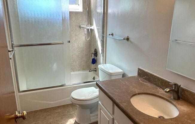 2 beds, 1 bath, $3,095, Unit Unit 2