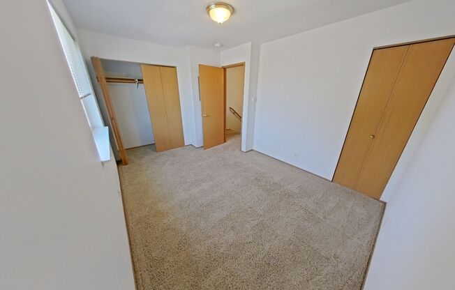 2 beds, 1.5 baths, 896 sqft, $1,395, Unit 634 LaSalle Street #3