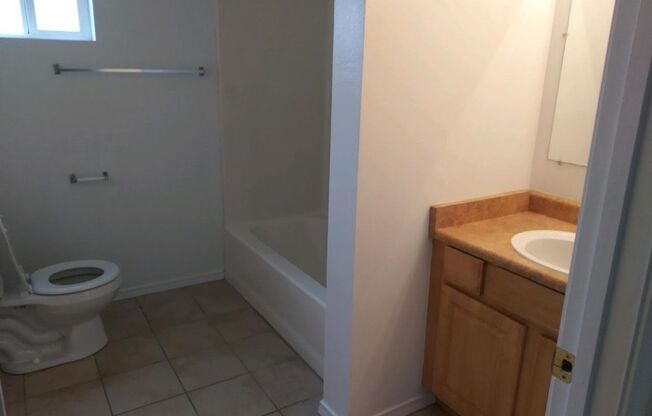 1 bed, 1 bath, 671 sqft, $1,250, Unit 209