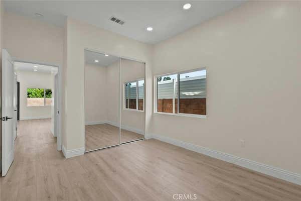 2 beds, 2 baths, 878 sqft, $3,300