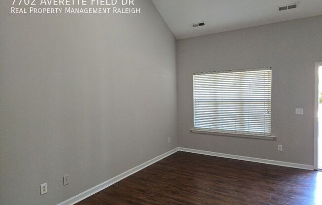 7702 AVERETTE FLD DR