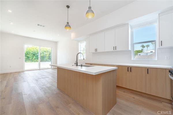 614 1/2 N RAMPART BLVD