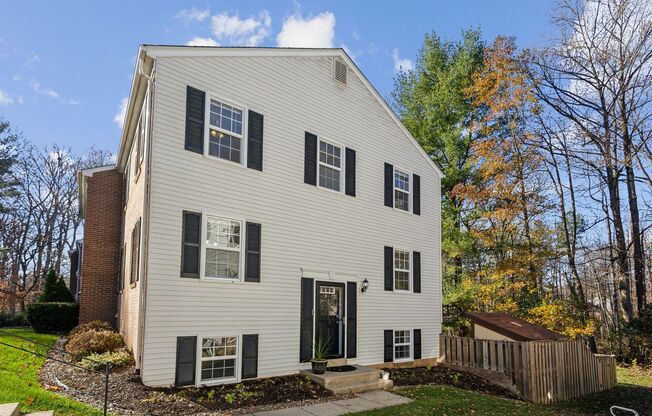 Updated 3-Level End-Unit Townhome in Newington Station