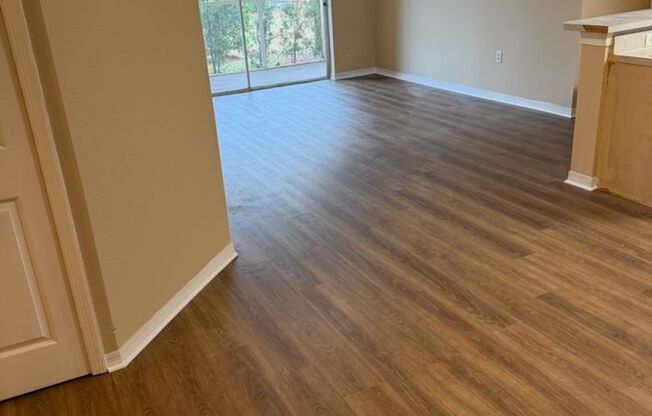 First Floor 2/2 in Gated Cypress Fairway !!