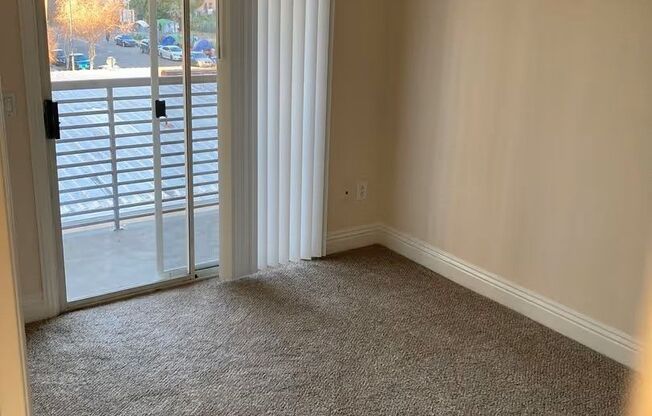 1 bed, 1 bath, 427 sqft, $2,300, Unit 223