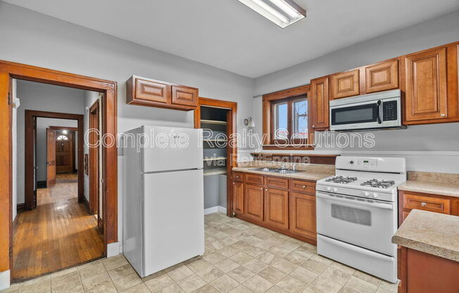 3948 S GRAND BLVD