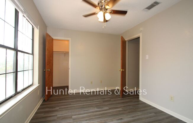 2 beds, 1.5 baths, $850