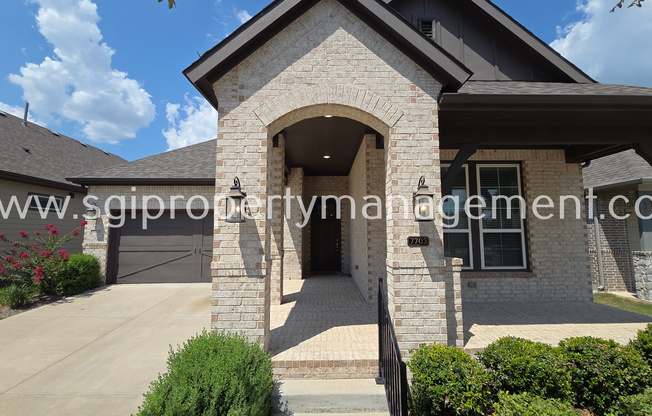 7703 CORONADO DR