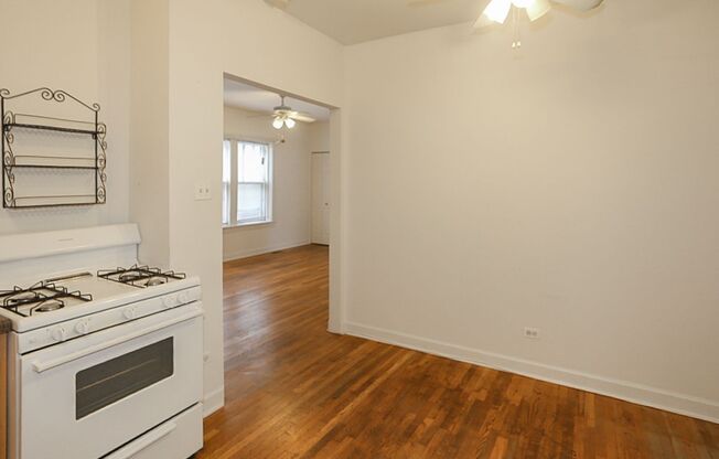 1 bed, 1 bath, 645 sqft, $1,895, Unit 3529-1W