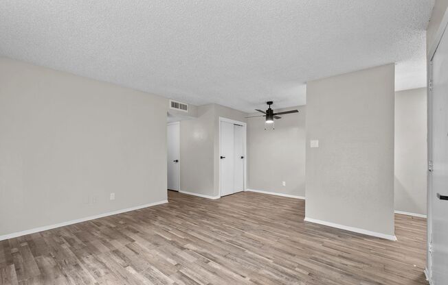 2 beds, 1 bath, 743 sqft, $1,500, Unit 17
