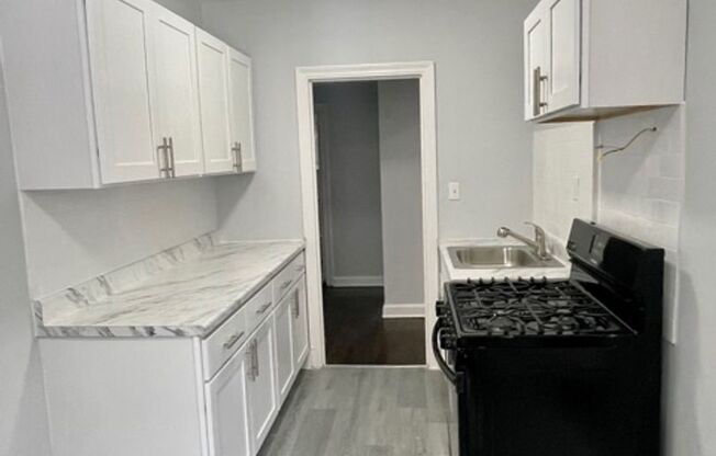 1 bed, 1 bath, 775 sqft, $1,550, Unit E1