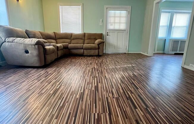 Gorgeous 5-Bedroom Single Family Home in Upper Darby! Available NOW!