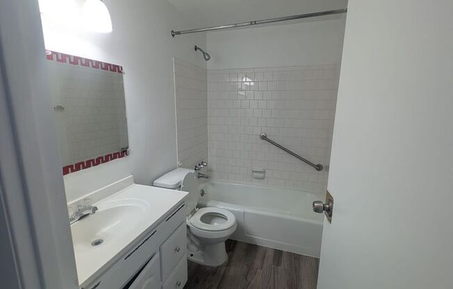 Bristol House Apartments