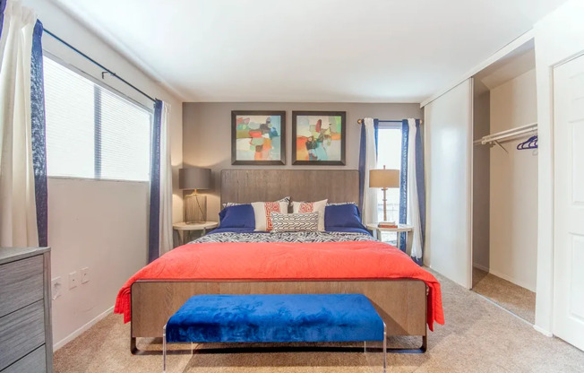 1 bed, 1 bath, 747 sqft, $1,099