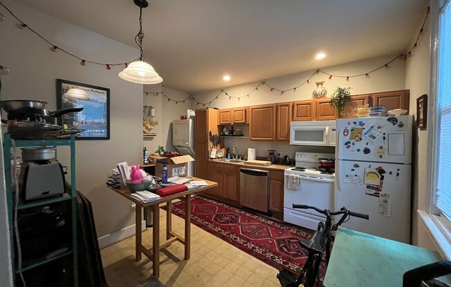 2 beds, 2 baths, $1,795