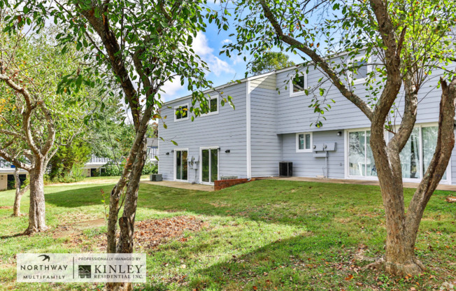 2 beds, 1 bath, 850 sqft, $1,250, Unit 31-E