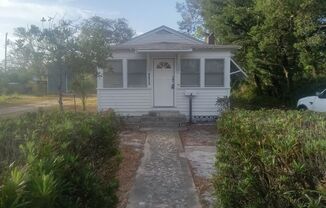 2 beds, 1 bath, $1,750