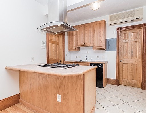 2 beds, 1 bath, 650 sqft, $3,725, Unit 1