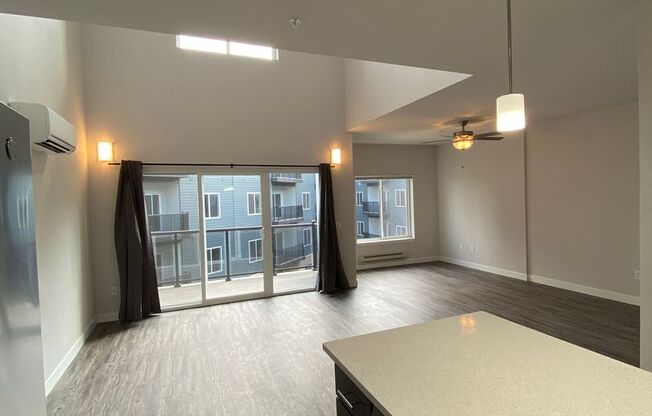 3 beds, 3.5 baths, 2,358 sqft, $3,200, Unit 4888-334