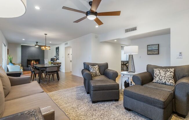 Cute 3 Bedroom 2 Bath In Phoenix!