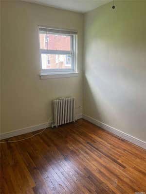 2 beds, 1 bath, $2,300