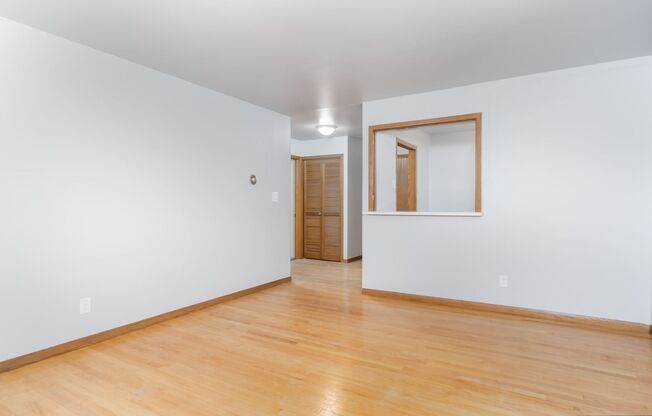 1 bed, 1 bath, 600 sqft, $999, Unit 209