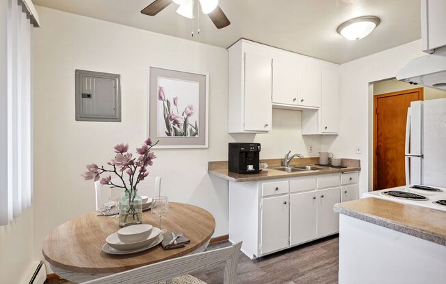 Unity View Apartments - 476 75th Ave NE