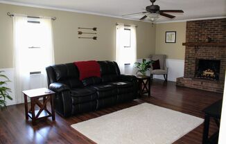 3 beds, 2.5 baths, $2,400