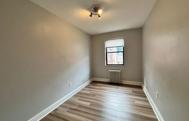3 beds, 1 bath, 1,000 sqft, $2,390, Unit 6236 Fifth Ave. #300A