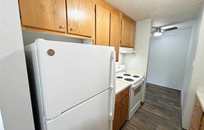 1 bed, 1 bath, 550 sqft, $1,425, Unit A04