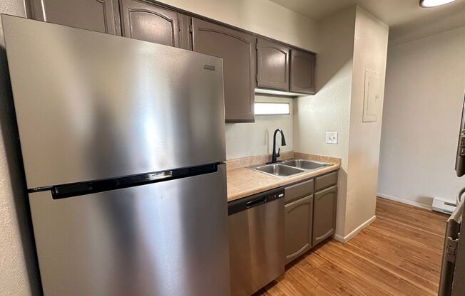 2 beds, 1 bath, 740 sqft, $1,499, Unit 814 - Unit 206