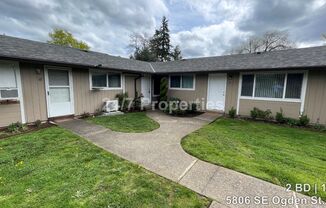 2BD I 1BA with Washer/Dryer + AC! - Near Woodstock
