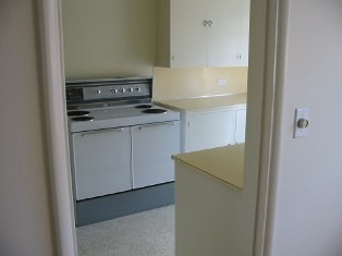 2 beds, 1 bath, 950 sqft, $1,715, Unit 35