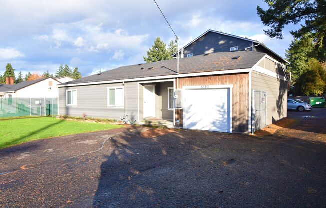 3 bedroom 2 bath House with fenced yard!