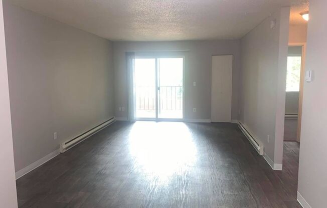 2 beds, 1 bath, 760 sqft, $1,495, Unit 43