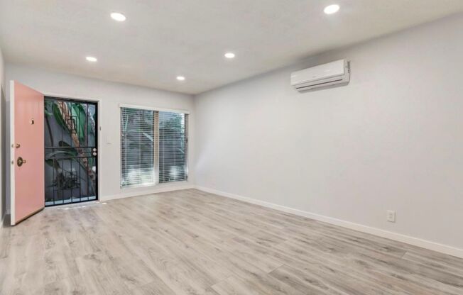 1035 N Sierra Bonita Residences