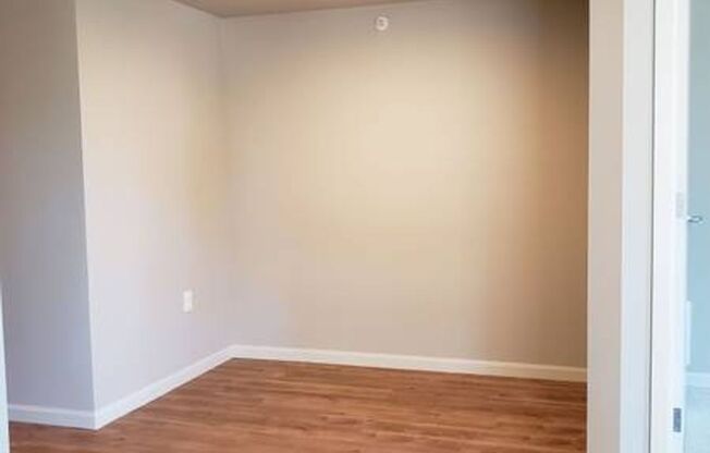 1 bed, 2 baths, 962 sqft, $2,695, Unit 208