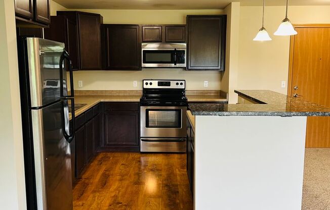 1 bed, 1 bath, 841 sqft, $1,535, Unit 5001-208