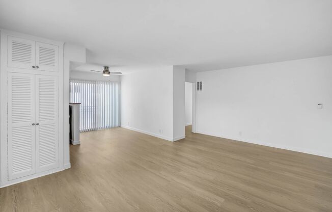 744 S.Windsor Blvd. - just south of Wilshire Blvd.