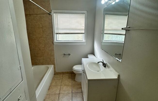 2 beds, 1 bath, $1,299