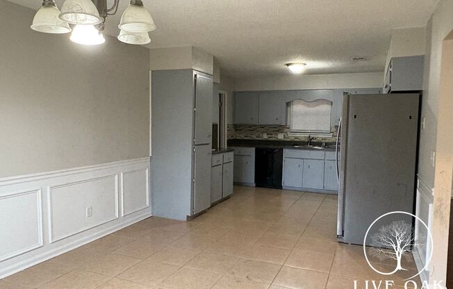 3 beds, 2 baths, $1,825