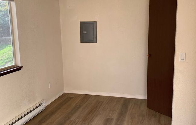 3 beds, 2 baths, 1,434 sqft, $2,450, Unit B110