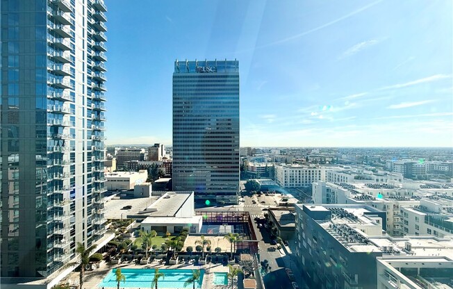 2 beds, 2.5 baths, 2,346 sqft, $6,800, Unit 1701