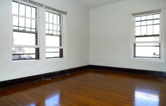 1 bed, 1 bath, 410 sqft, $955, Unit 7 - 36