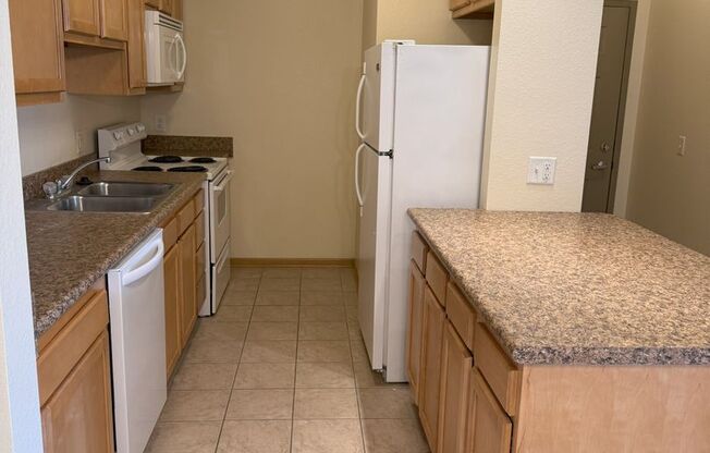 2 beds, 2 baths, 986 sqft, $998, Unit AC07N